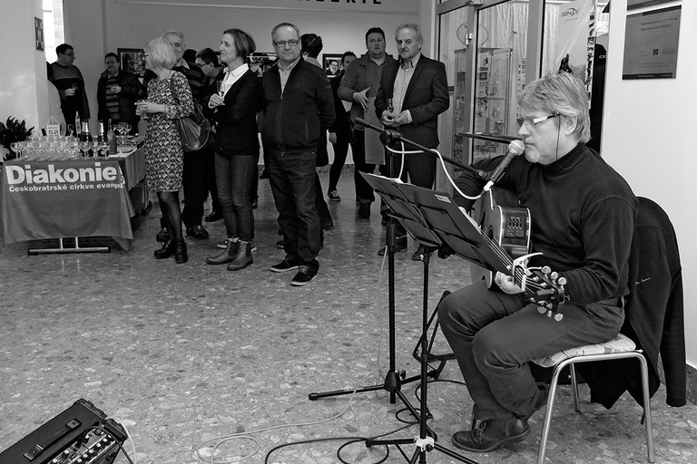 Výstava fotografií: Náš příběh - 25 let Diakonie