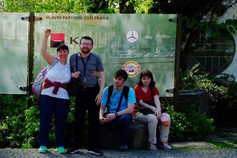 Dobrovolnický projekt pokračoval výletem do ZOO v Praze