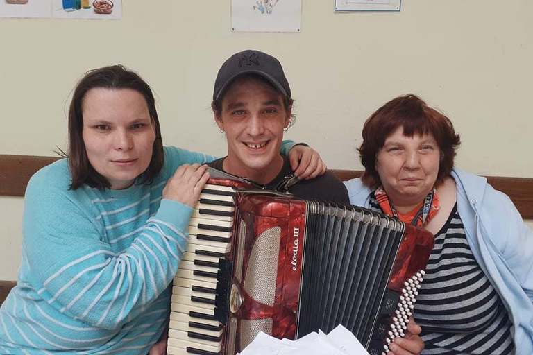 Harmonikář v Chráněném bydlení