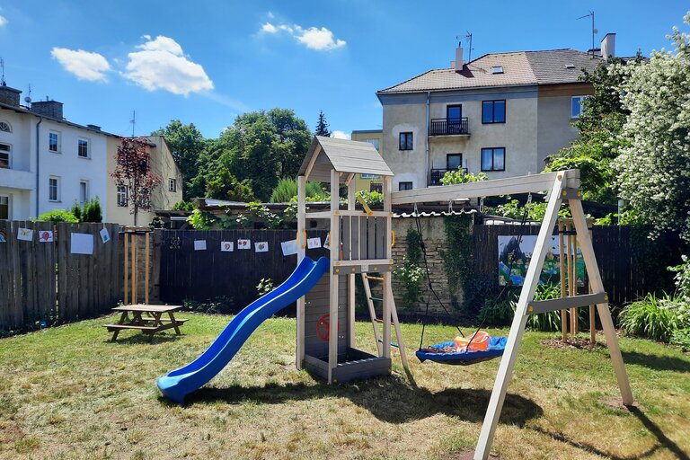 Otevření nové zahrady v Domově pro matky s dětmi